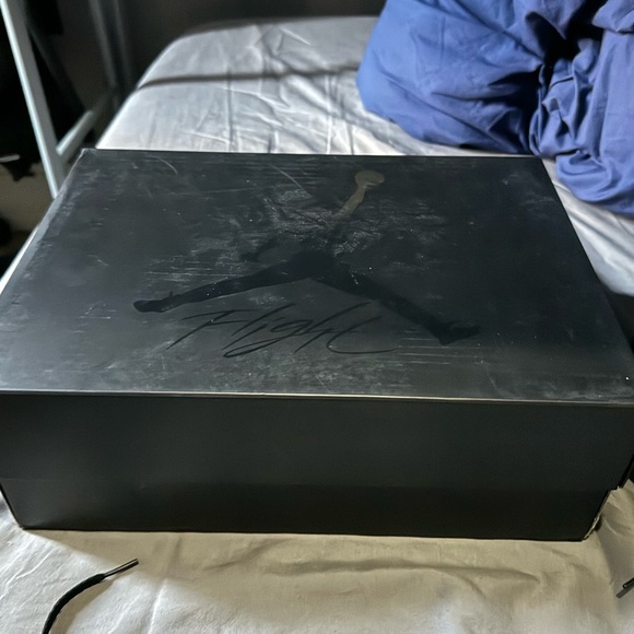 Black cat 4s. - Picture 10 of 12